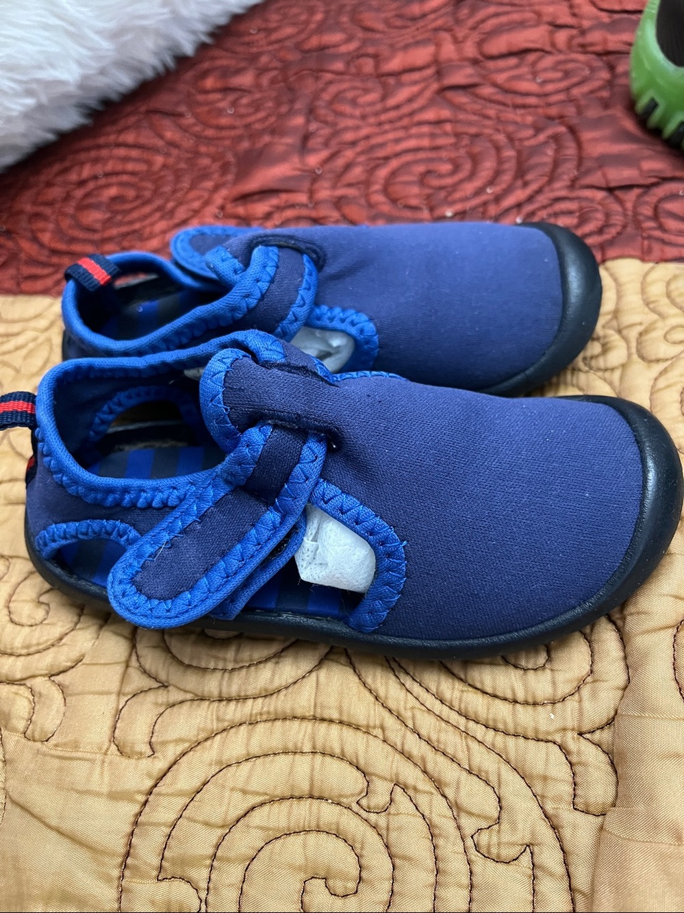 Brown sketches /Blue Slip-On Kids Water Shoes -Anna Anderson/ Black- Converse/ - Picture 9 of 10